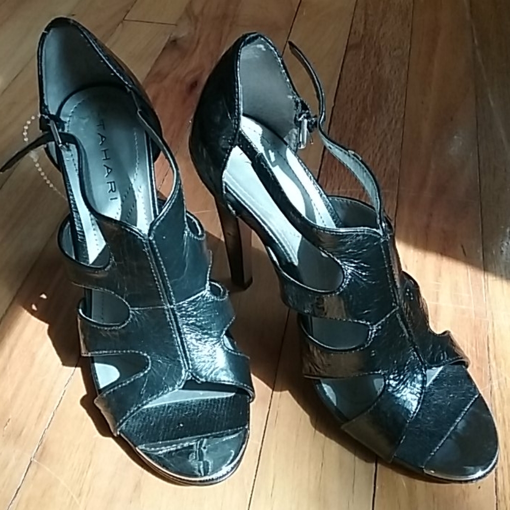 Black Leather Tahari 4" Heels, Size 6-1/2M - Picture 2 of 4